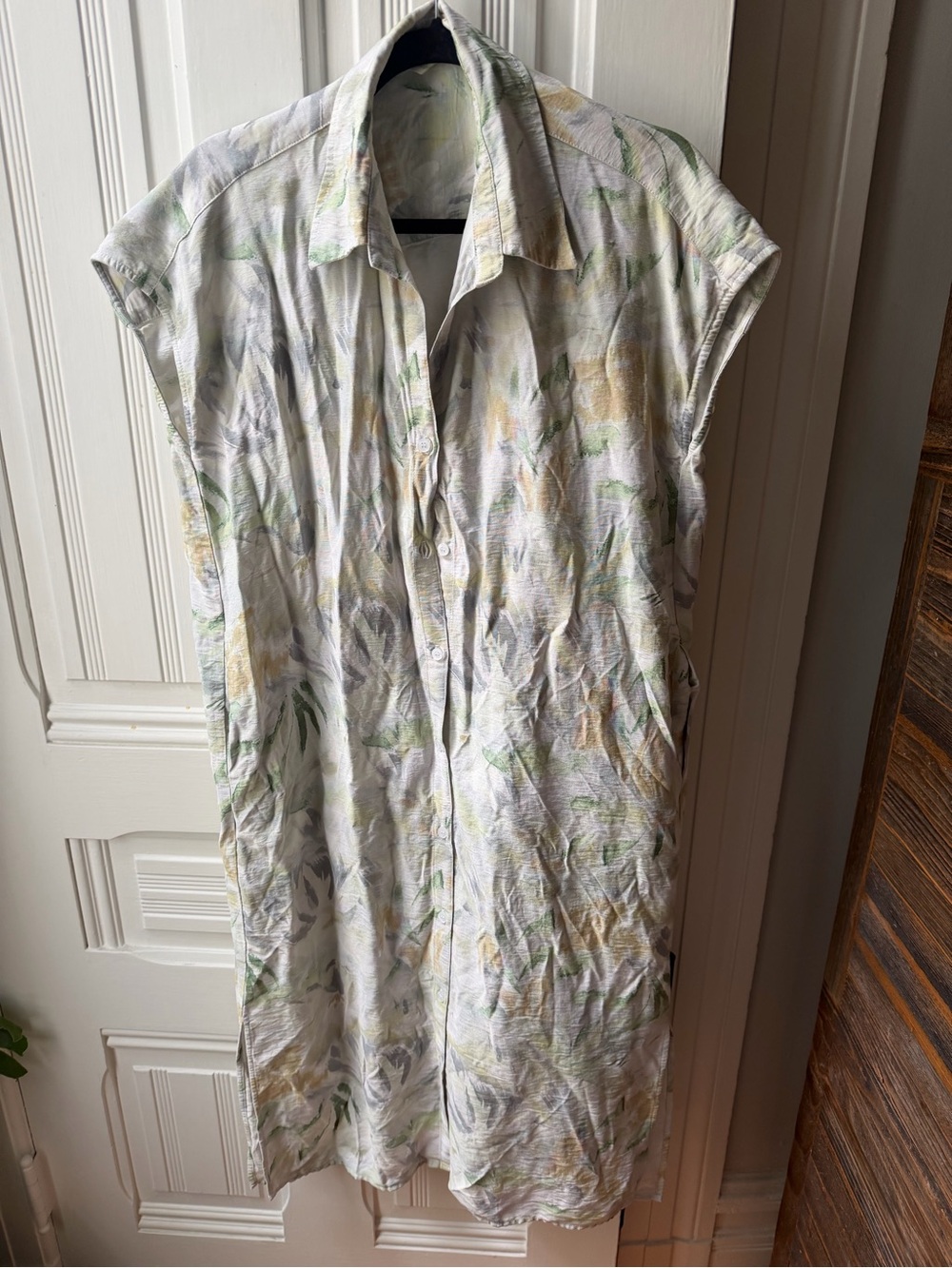 Light Floral Print Button-Front Shirt Dress - White & Pastel